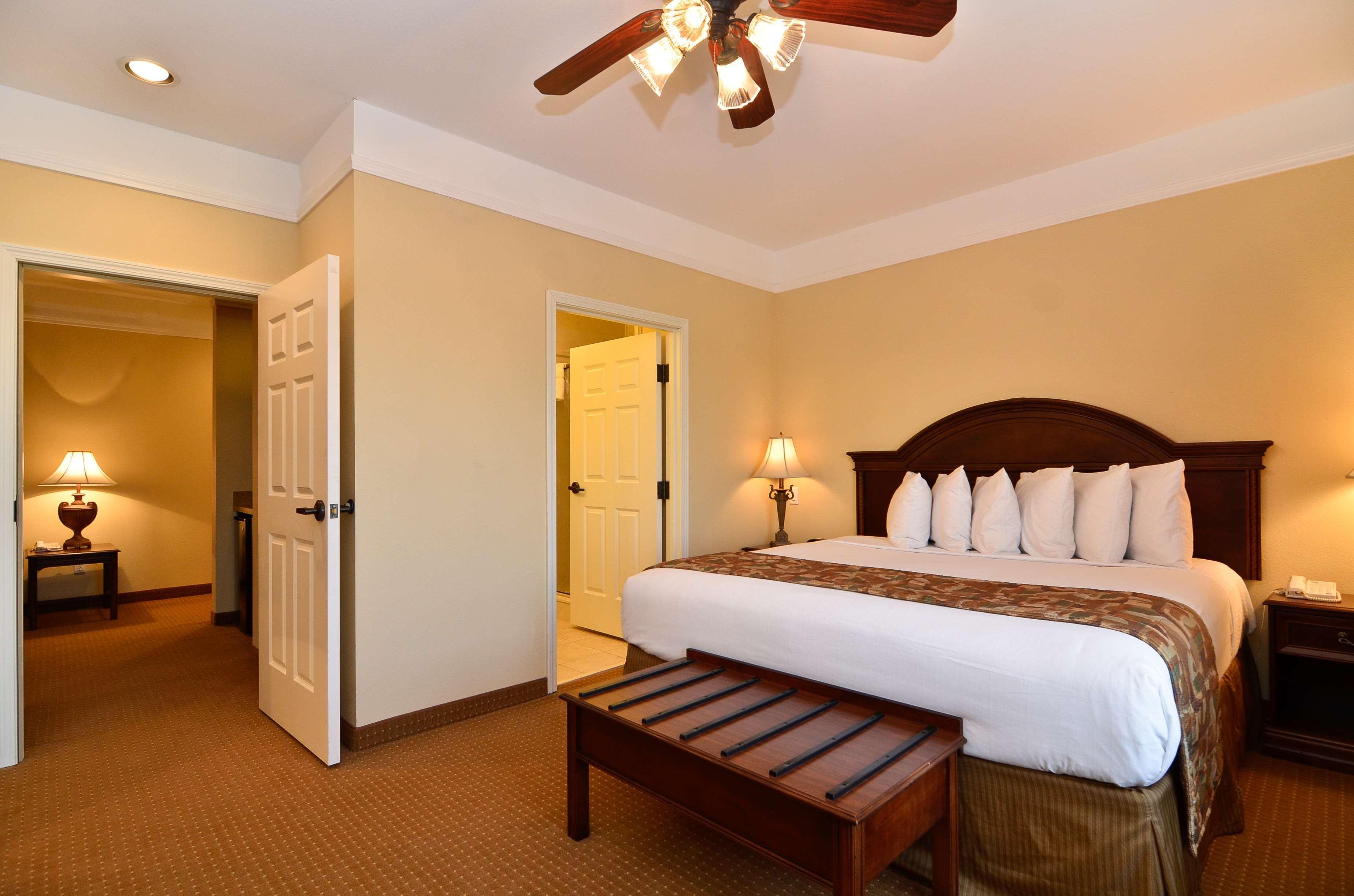 Best Western Plus Monica Royale Inn & Suites Greenville Exterior photo